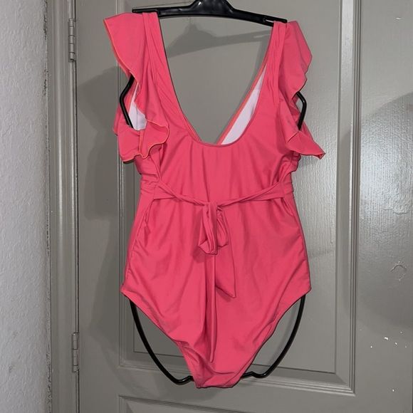 𝅺one piece bathing suit - Picture 2 of 3